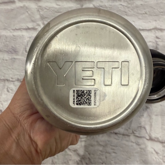 Yeti 26oz Rambler water bottle chug top laser cut western boot wildflowers - Picture 10 of 10